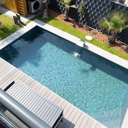 Villa Dreamy Vibes Mit Privatem Pool & Rheinblick Νίντερκασελ Εξωτερικό φωτογραφία